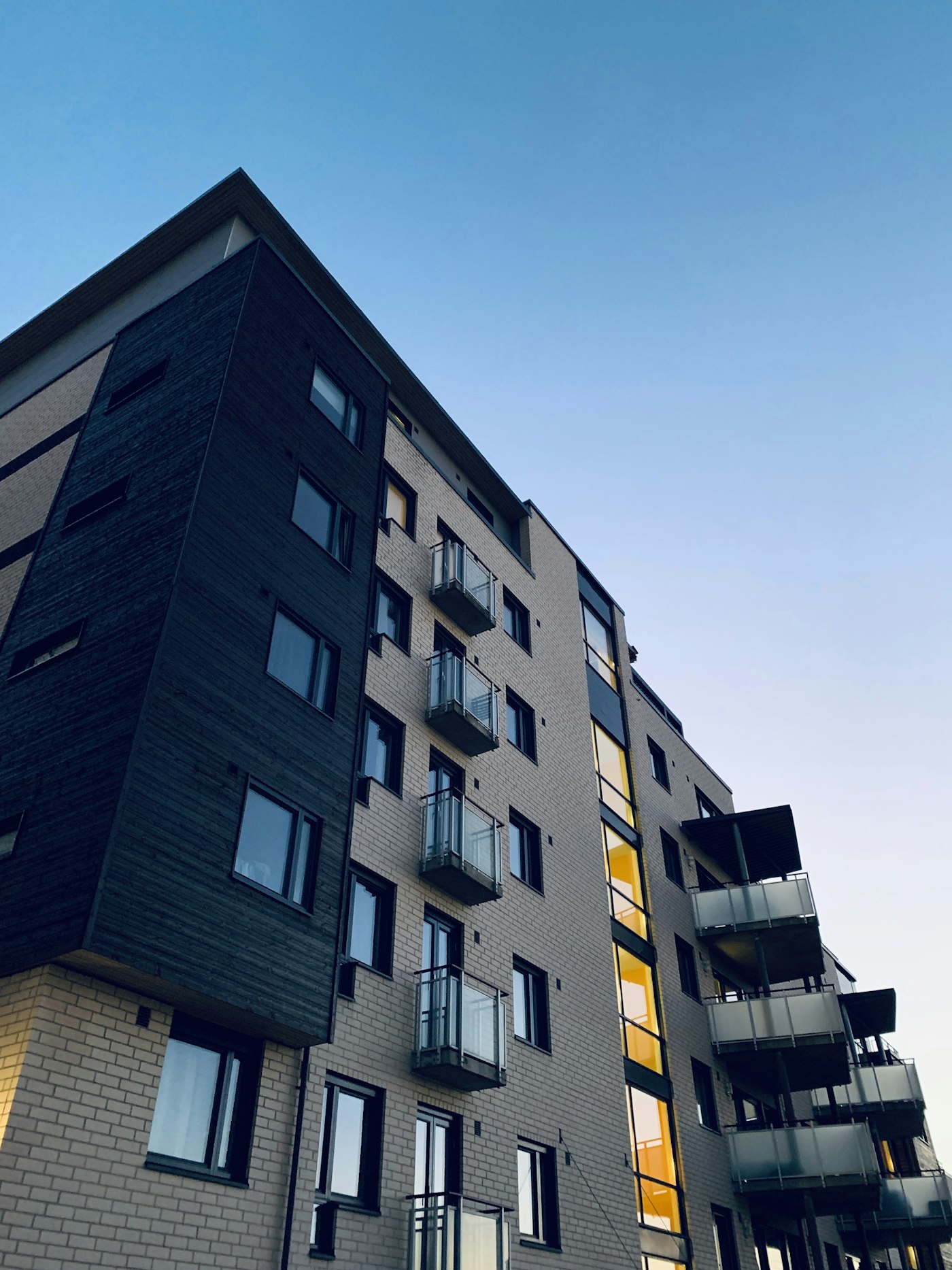 Flats & Apartments