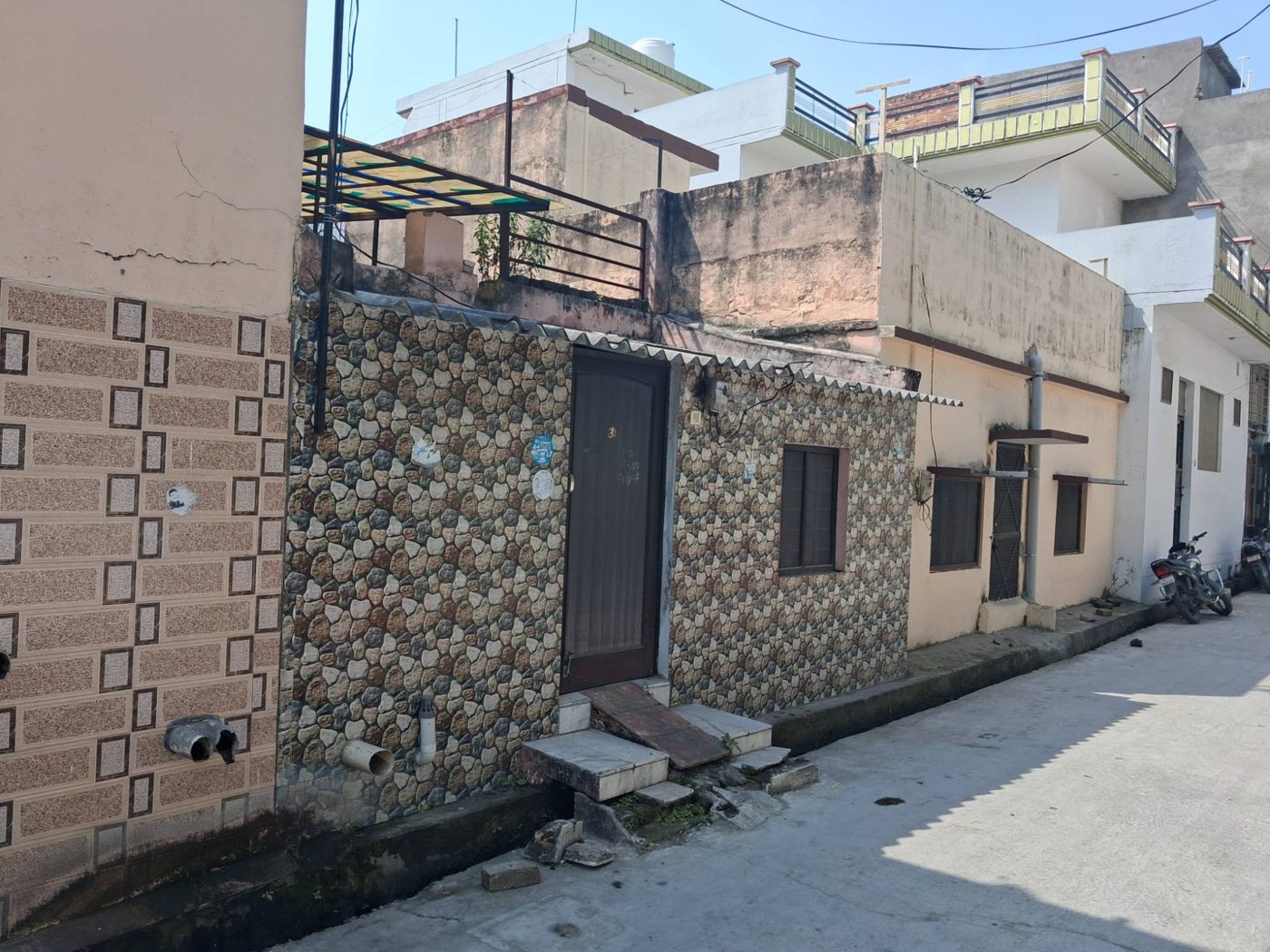 70 Gaj House Plot — Sainik Colony, Roorkee